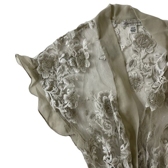 Rya Collection Charming Sheer Floral Mini Beige Ivory Robe Cover Up Size XS - Picture 6 of 14